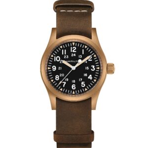 Questa è l'immagine frontale dell'orologio hamilton khaki field mechanical bronze con cinturino in pelle e quadrante nero