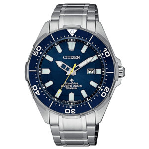 Questa è l'immagine frontale dell'orologio citizen promaster diver's 200 mt eco drive con quadrante blu