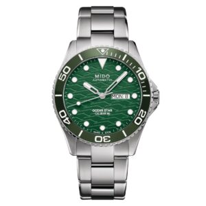 Questa è l'immagine frontale dell'orologio mido ocean star 200 con ceramica. L'orologio presenta un quadrante verde