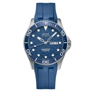 Questa è l'immagine frontale dell'orologio Mido Ocean Star 200C Blu con lunetta in ceramica e decorazione a motivo ondulato.