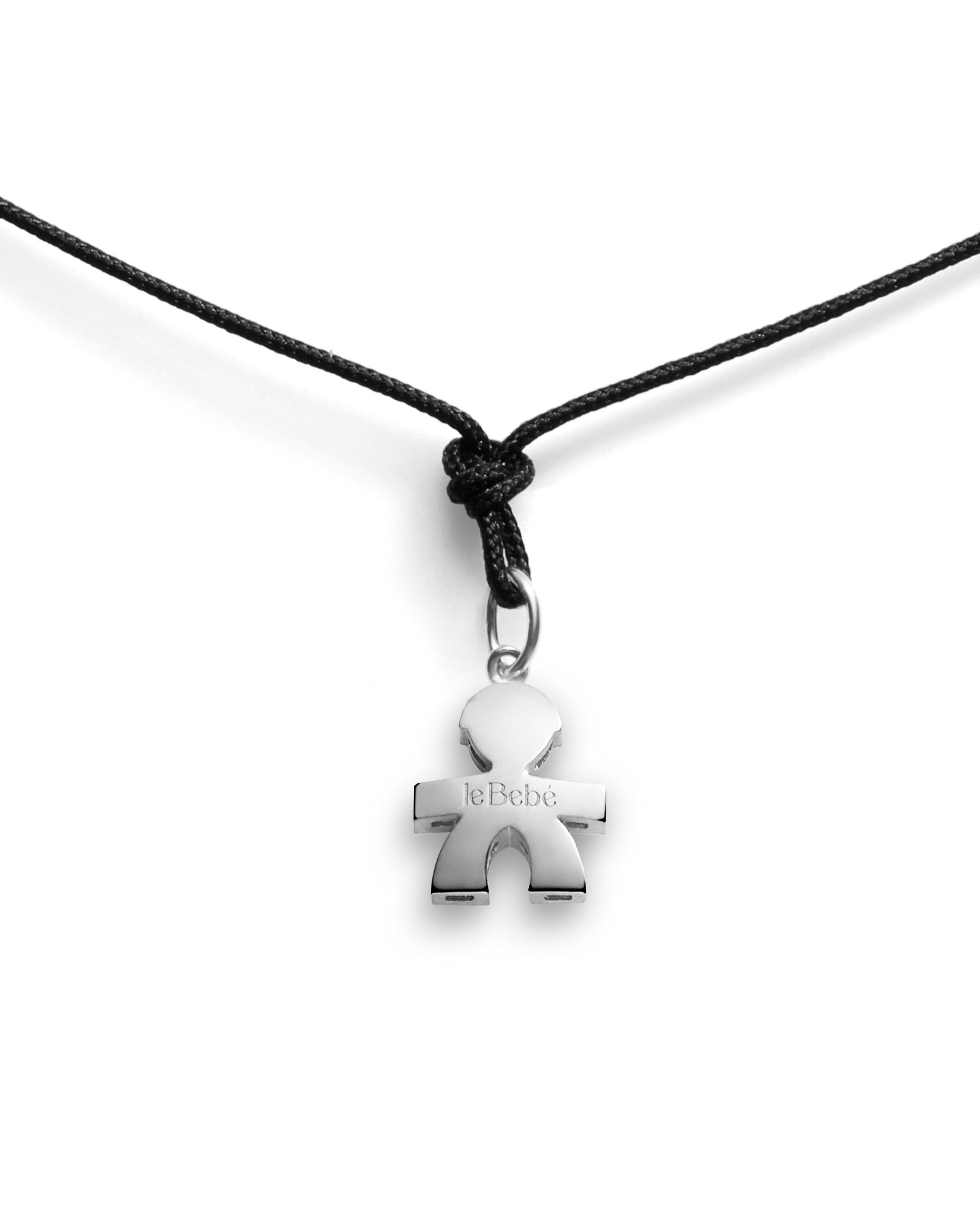 Questa è l'immagine frontale del ciondolo in oro bianco 18 kt con sagoma bimbo e cordino cerato nero