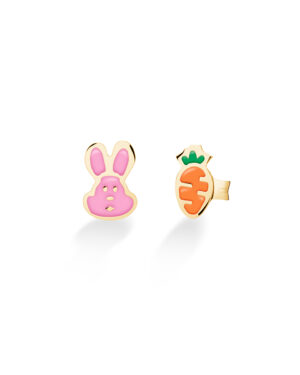 questa è l?immagine degli orecchini le bebè in oro nove carati con smalto a forma di carota e coniglio